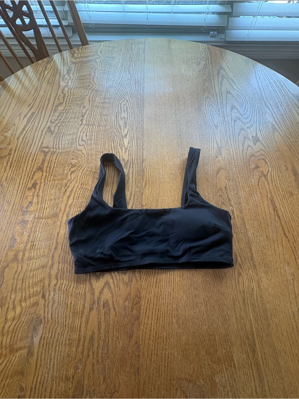 Alo black wire free sports bra light padding M
